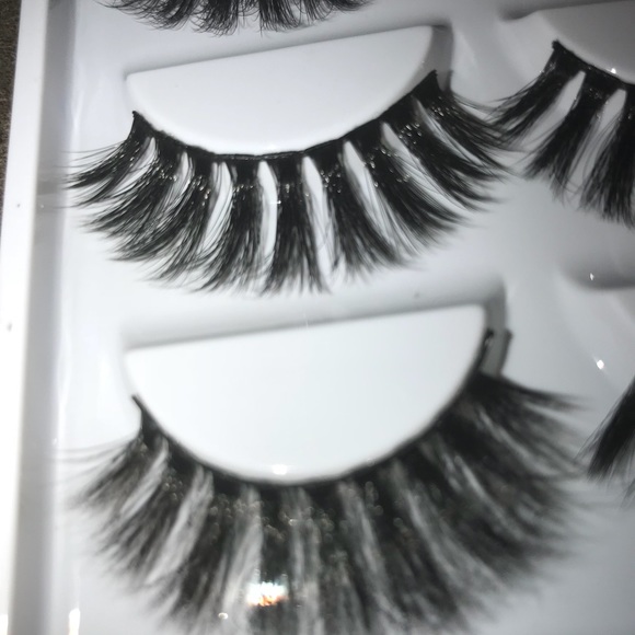 5 pair bundle of 3D faux mink lashes - Picture 3 of 3
